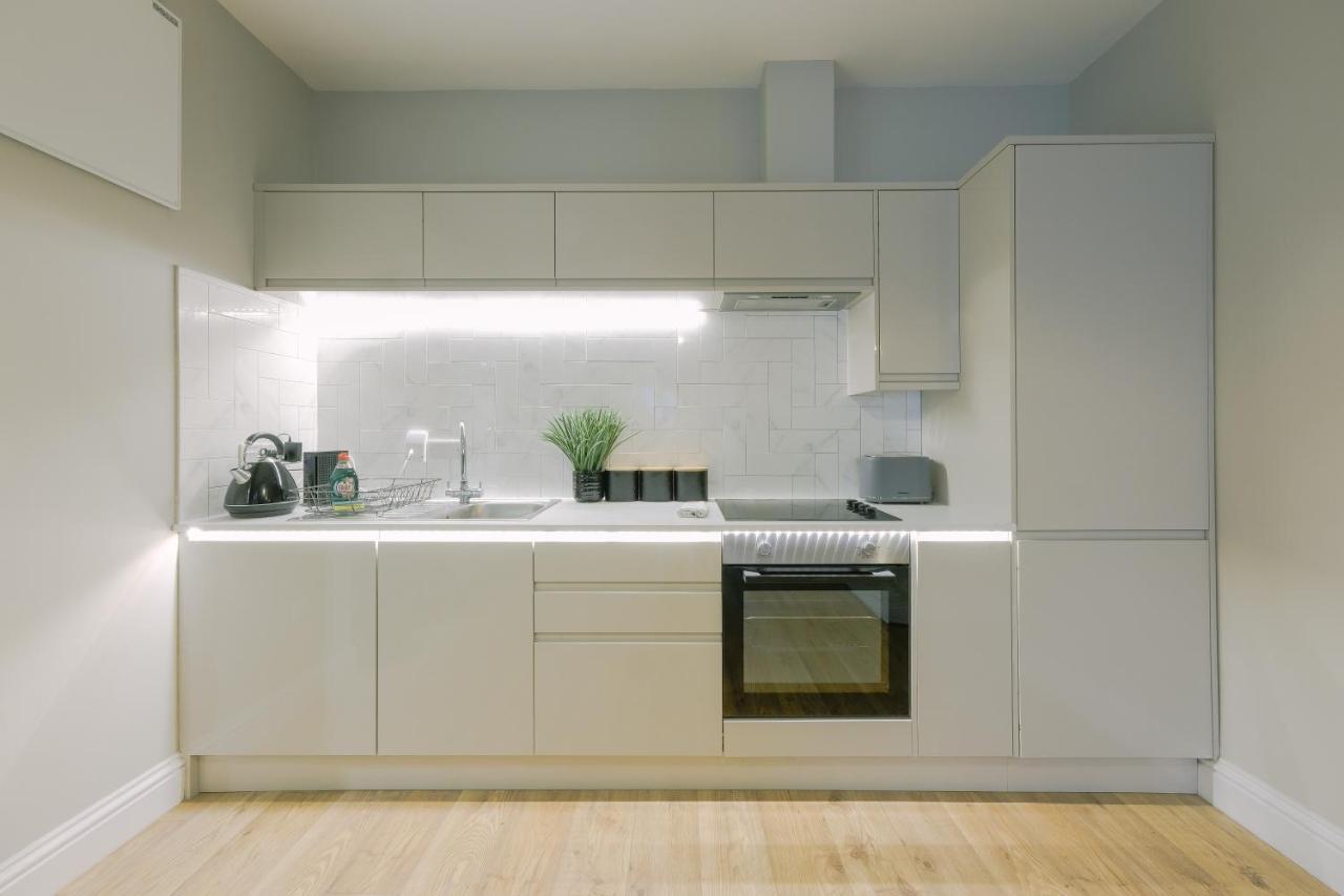 One Bedroom In Gloucester Road North *