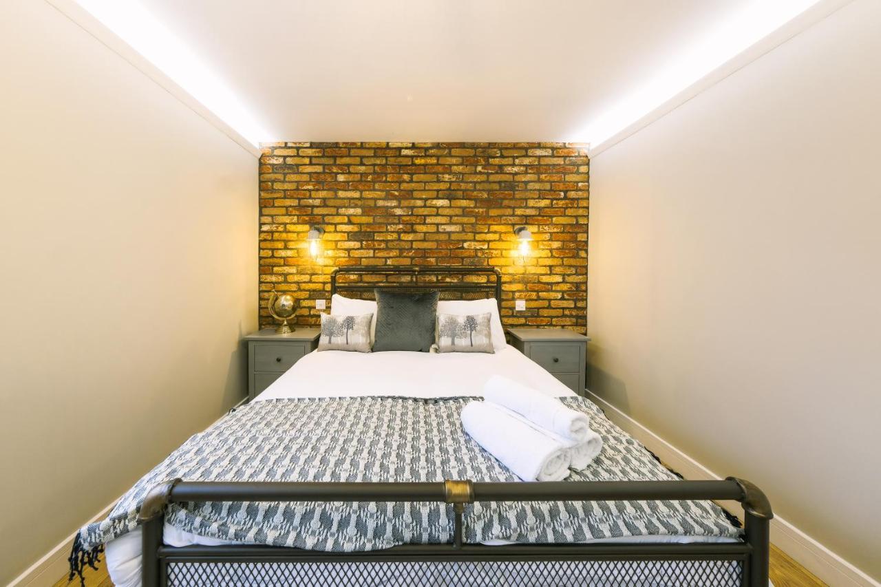 Brand New One Bedroom In A Fantastic Location Appartamento
