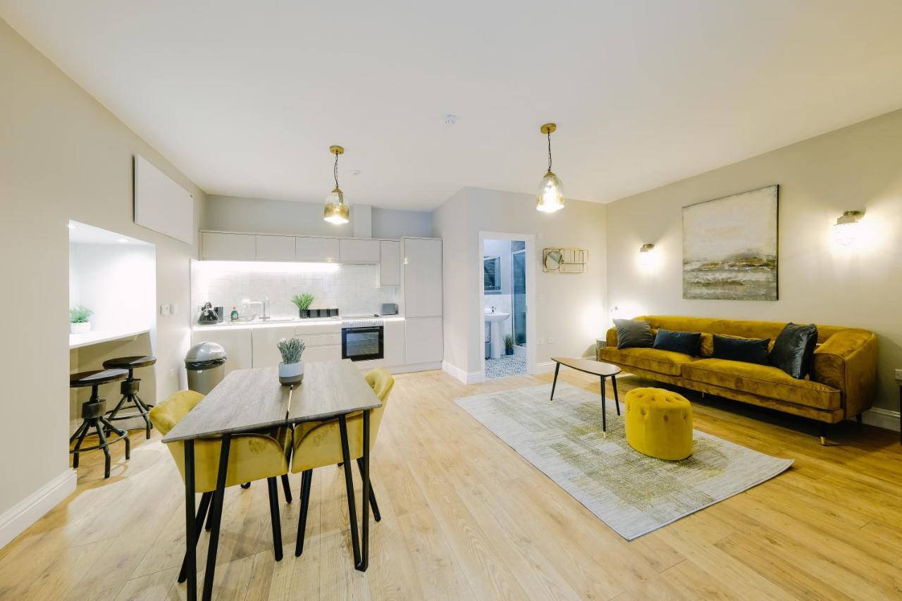 Brand New One Bedroom In A Fantastic Location Appartamento *